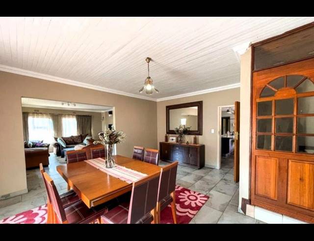 4 BEDROOM HOUSE FOR SALE IN SUNWARD PARK